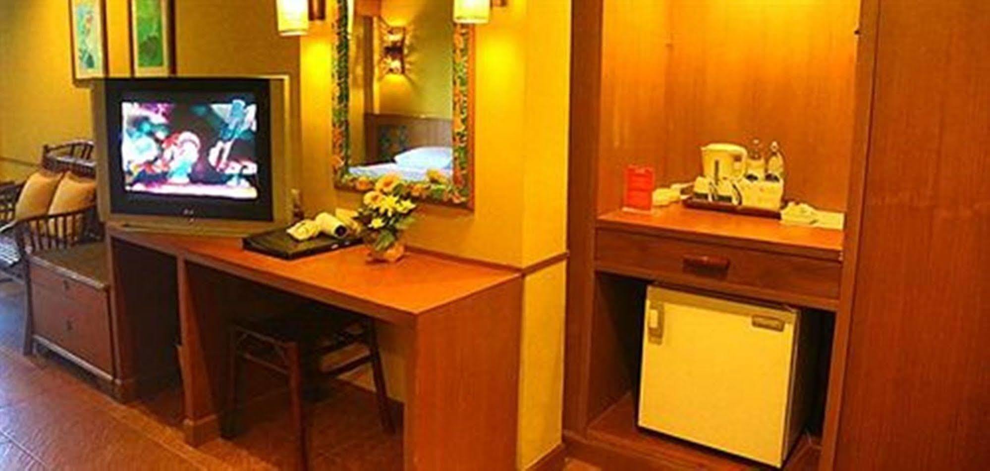 Loma Resort & Spa Pattaya Esterno foto
